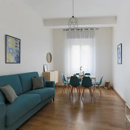 Apartment The Rent - Cozy Two-bedroom Near Colonne S Lorenzo *