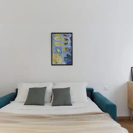 The Rent - Cozy Two-bedroom Near Colonne S Lorenzo *