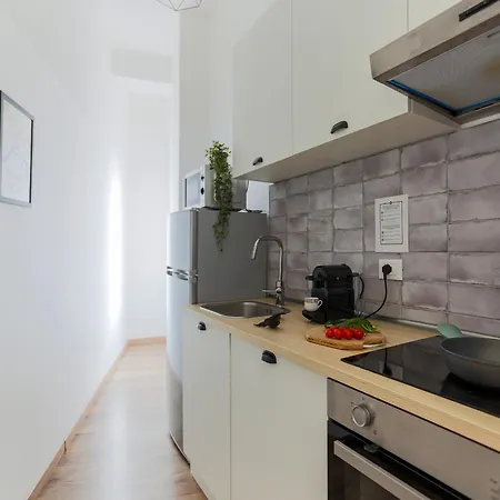The Rent - Cozy Two-bedroom Near Colonne S Lorenzo Mailand